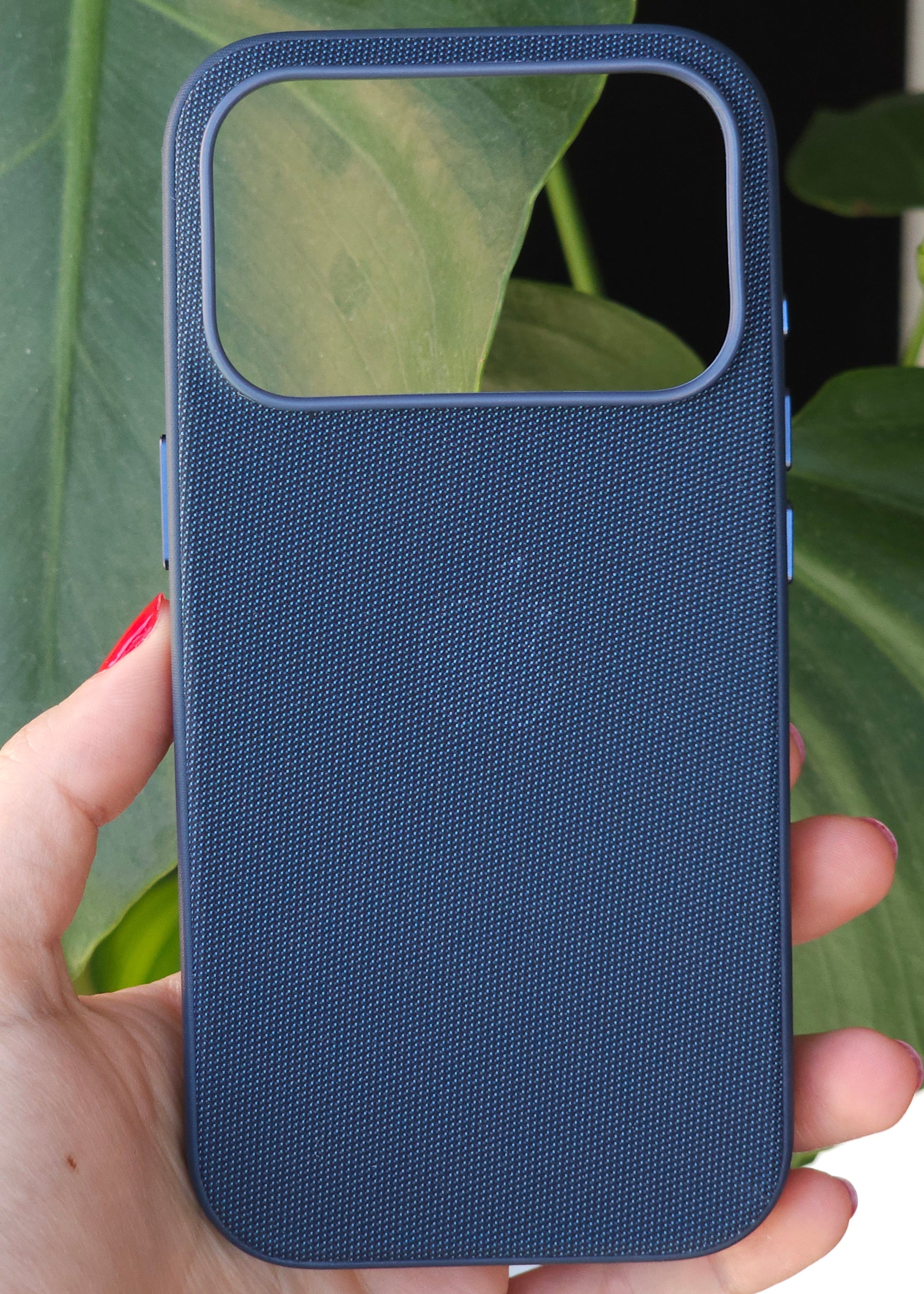 Funda TechWoven para iPhone 16 Pro / 17 Pro — Tejido Premium