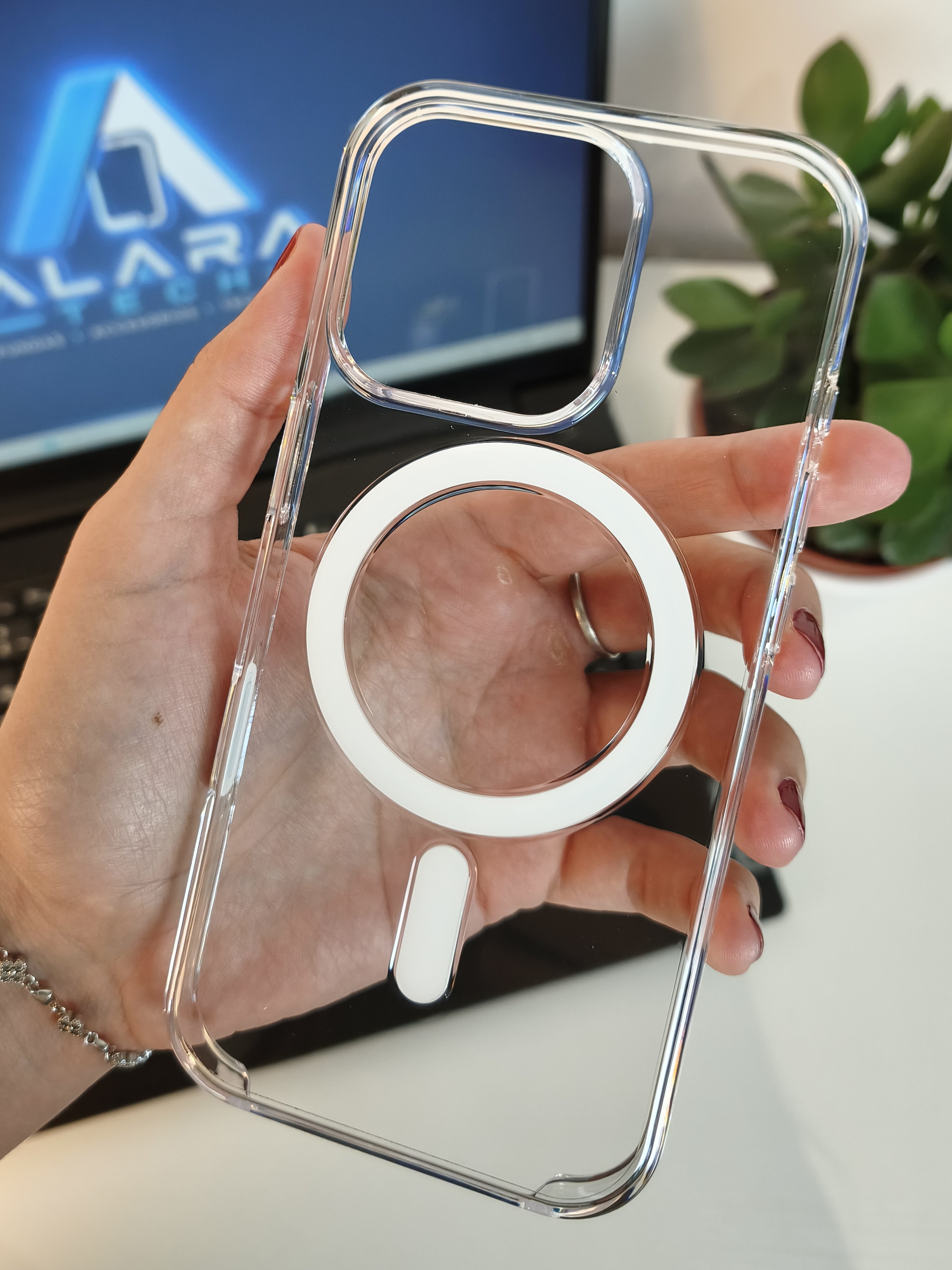 Funda Transparente MagSafe